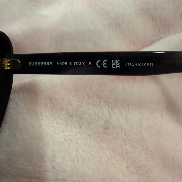 Burberry Sunglasses - Picture 4 of 5